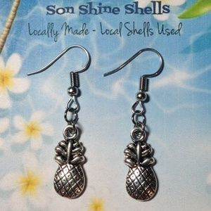 Silver Pineapple Earrings. (Brand New)